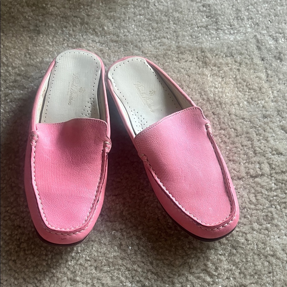 Brooks Brothers • Pink Leather Loafers